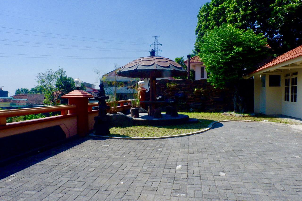 Bukit Permai Holiday Home Semarang Exterior foto